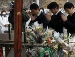 Japonya deprem ve tsunami kurbanlarını anıyor
